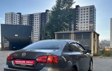 Volkswagen Jetta VI, 2011 год, 1 000 060 рублей, 3 фотография