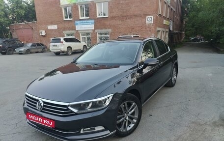 Volkswagen Passat B8 рестайлинг, 2017 год, 1 700 000 рублей, 2 фотография