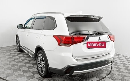 Mitsubishi Outlander III рестайлинг 3, 2018 год, 2 289 000 рублей, 7 фотография