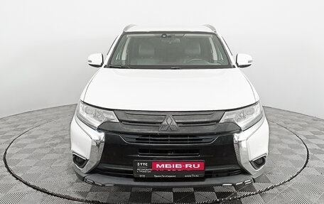 Mitsubishi Outlander III рестайлинг 3, 2018 год, 2 289 000 рублей, 2 фотография