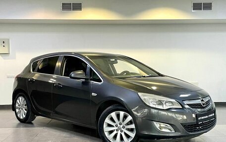 Opel Astra J, 2011 год, 670 000 рублей, 3 фотография