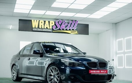 BMW 5 серия, 2004 год, 2 500 000 рублей, 2 фотография