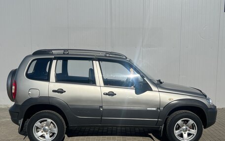 Chevrolet Niva I рестайлинг, 2011 год, 550 000 рублей, 8 фотография