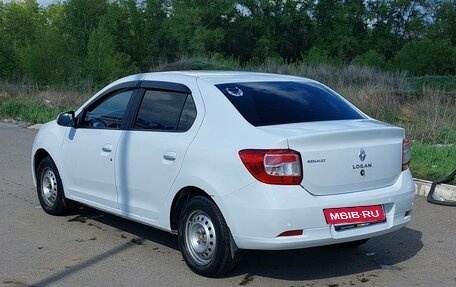 Renault Logan I, 2015 год, 850 000 рублей, 4 фотография