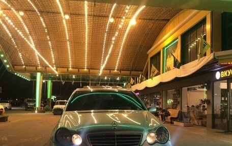 Mercedes-Benz C-Класс, 2004 год, 780 000 рублей, 1 фотография