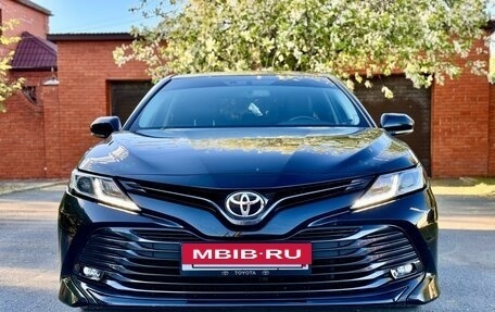 Toyota Camry, 2018 год, 3 470 000 рублей, 2 фотография