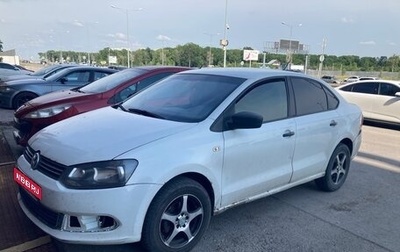 Volkswagen Polo VI (EU Market), 2014 год, 490 000 рублей, 1 фотография