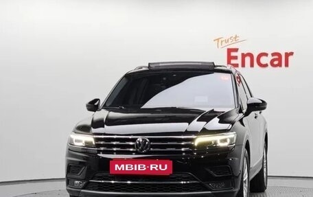 Volkswagen Tiguan II, 2018 год, 2 640 000 рублей, 3 фотография