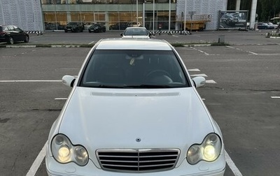 Mercedes-Benz C-Класс, 2004 год, 620 000 рублей, 1 фотография