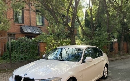 BMW 3 серия, 2011 год, 988 000 рублей, 2 фотография