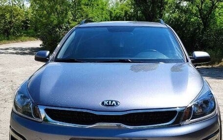 KIA Rio IV, 2018 год, 1 800 000 рублей, 2 фотография