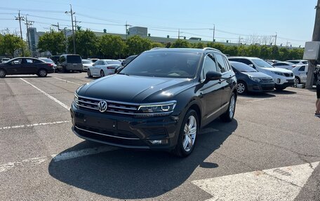 Volkswagen Tiguan II, 2020 год, 3 390 000 рублей, 2 фотография