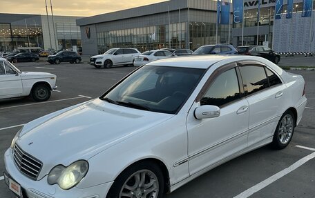 Mercedes-Benz C-Класс, 2004 год, 620 000 рублей, 10 фотография