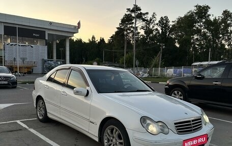 Mercedes-Benz C-Класс, 2004 год, 620 000 рублей, 3 фотография