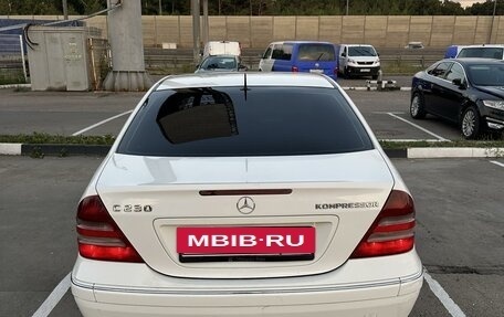 Mercedes-Benz C-Класс, 2004 год, 620 000 рублей, 6 фотография