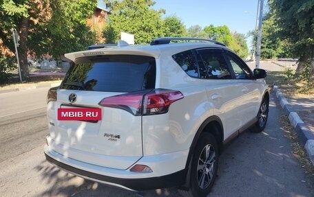 Toyota RAV4, 2017 год, 2 430 000 рублей, 5 фотография