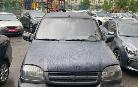 Chevrolet Niva I рестайлинг, 2004 год, 270 000 рублей, 1 фотография