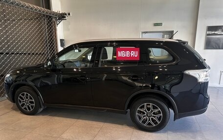 Mitsubishi Outlander III рестайлинг 3, 2014 год, 1 890 000 рублей, 7 фотография