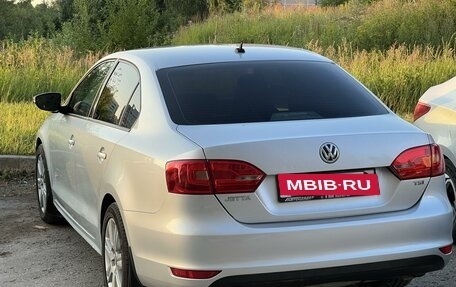 Volkswagen Jetta VI, 2012 год, 950 000 рублей, 4 фотография