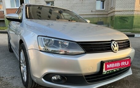 Volkswagen Jetta VI, 2012 год, 950 000 рублей, 7 фотография