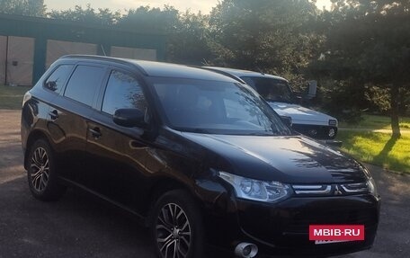 Mitsubishi Outlander III рестайлинг 3, 2012 год, 1 750 000 рублей, 2 фотография