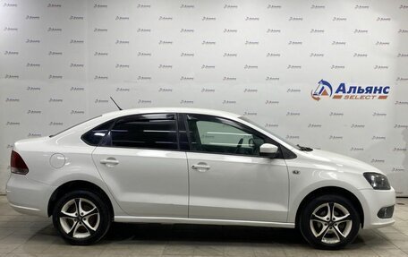 Volkswagen Polo VI (EU Market), 2011 год, 700 000 рублей, 2 фотография