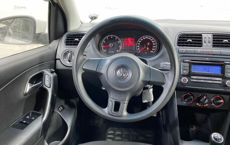 Volkswagen Polo VI (EU Market), 2011 год, 700 000 рублей, 10 фотография