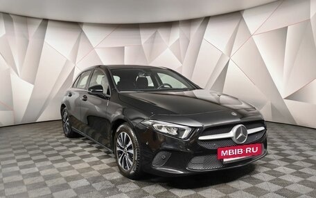 Mercedes-Benz A-Класс, 2019 год, 2 373 000 рублей, 3 фотография