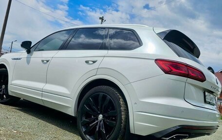 Volkswagen Touareg III, 2018 год, 5 650 000 рублей, 17 фотография