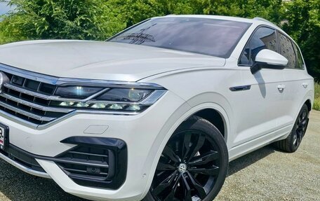 Volkswagen Touareg III, 2018 год, 5 650 000 рублей, 21 фотография