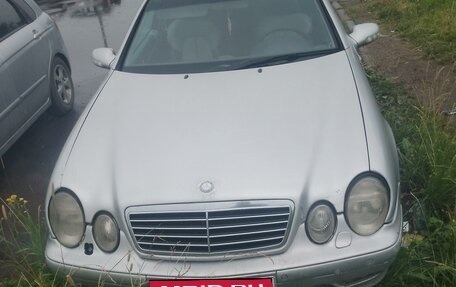 Mercedes-Benz CLK-Класс, 2000 год, 390 000 рублей, 1 фотография