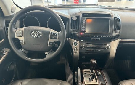 Toyota Land Cruiser 200, 2010 год, 2 800 000 рублей, 16 фотография