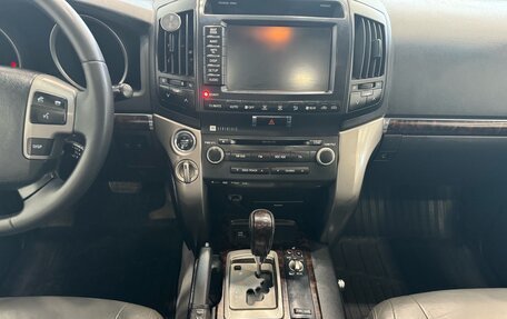 Toyota Land Cruiser 200, 2010 год, 2 800 000 рублей, 18 фотография