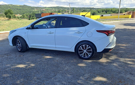 Hyundai Solaris II рестайлинг, 2021 год, 1 430 000 рублей, 5 фотография