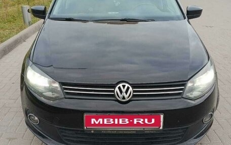 Volkswagen Polo VI (EU Market), 2011 год, 670 000 рублей, 2 фотография