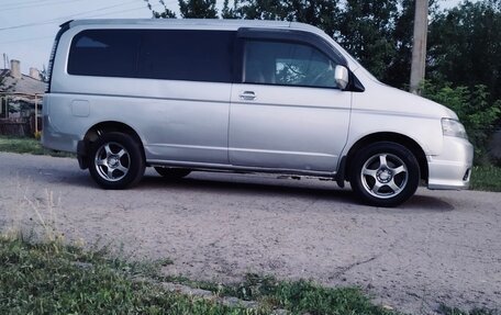 Honda Stepwgn II рестайлинг, 2002 год, 670 000 рублей, 3 фотография