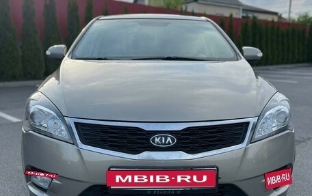 KIA cee'd I рестайлинг, 2010 год, 950 000 рублей, 2 фотография