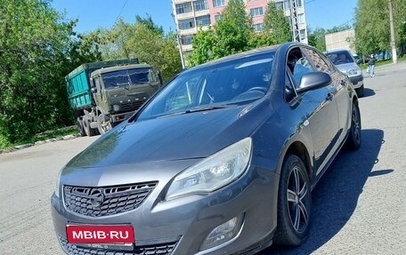 Opel Astra J, 2010 год, 550 000 рублей, 1 фотография