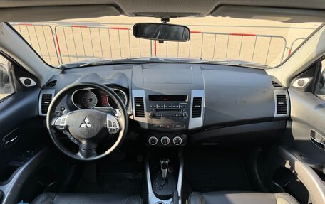 Mitsubishi Outlander III рестайлинг 3, 2007 год, 1 297 000 рублей, 35 фотография