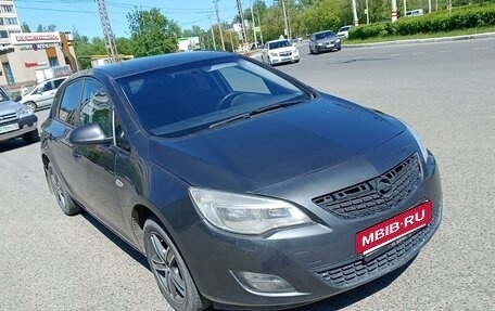 Opel Astra J, 2010 год, 550 000 рублей, 2 фотография