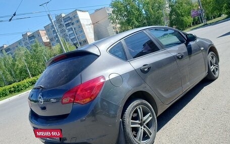 Opel Astra J, 2010 год, 550 000 рублей, 4 фотография