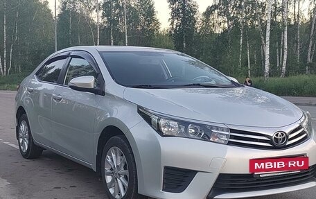 Toyota Corolla, 2014 год, 1 370 000 рублей, 2 фотография