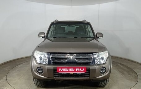 Mitsubishi Pajero IV, 2012 год, 2 490 000 рублей, 2 фотография