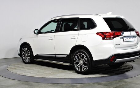 Mitsubishi Outlander III рестайлинг 3, 2017 год, 2 197 000 рублей, 7 фотография