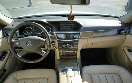 Mercedes-Benz E-Класс, 2010 год, 1 529 000 рублей, 23 фотография