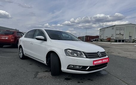 Volkswagen Passat B7, 2013 год, 1 340 000 рублей, 2 фотография