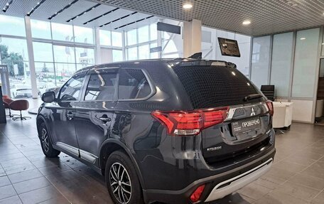 Mitsubishi Outlander III рестайлинг 3, 2019 год, 2 727 000 рублей, 7 фотография