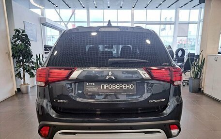 Mitsubishi Outlander III рестайлинг 3, 2019 год, 2 727 000 рублей, 6 фотография