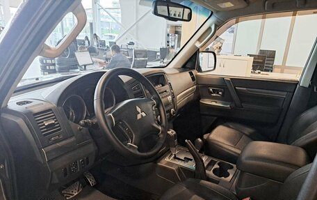 Mitsubishi Pajero IV, 2013 год, 2 495 000 рублей, 16 фотография