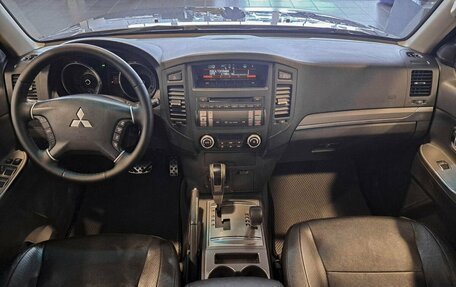 Mitsubishi Pajero IV, 2013 год, 2 495 000 рублей, 14 фотография